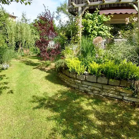 Moderne Grosse In Herrlichem Naturgrundstueck Erlangen
