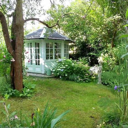 Daire Moderne Grosse In Herrlichem Naturgrundstueck Erlangen