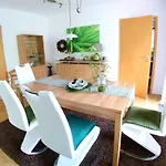 Moderne Grosse In Herrlichem Naturgrundstueck Διαμέρισμα Ερλάνγκεν