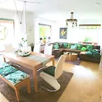 Moderne Grosse In Herrlichem Naturgrundstueck