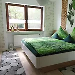 Moderne Grosse In Herrlichem Naturgrundstueck Ερλάνγκεν