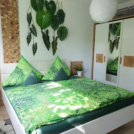 Moderne Grosse In Herrlichem Naturgrundstueck Apartmán Erlangen