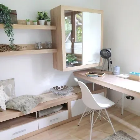 Apartmán Moderne Grosse In Herrlichem Naturgrundstueck Erlangen